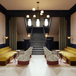 4* Отель Marqueen